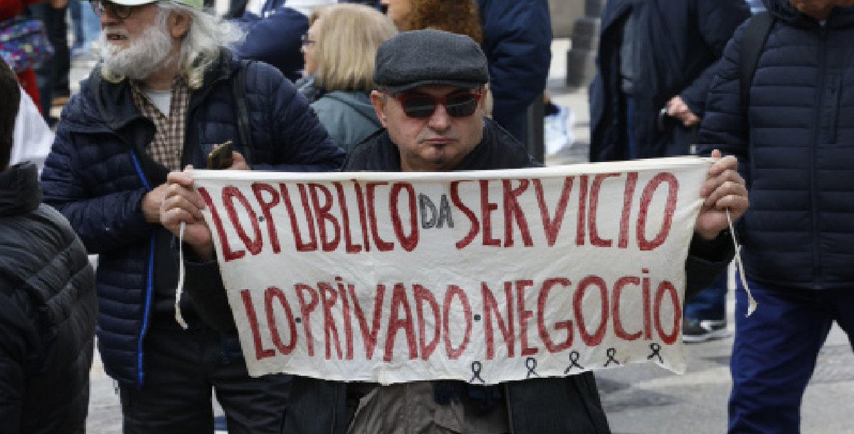 Hablar de privatización como un problema estructural no es del todo exacto, pues la privatización es un síntoma más de la enfermedad social que llamamos capitalismo y nos está devorando.
pceml.info/no-es-privatiz…