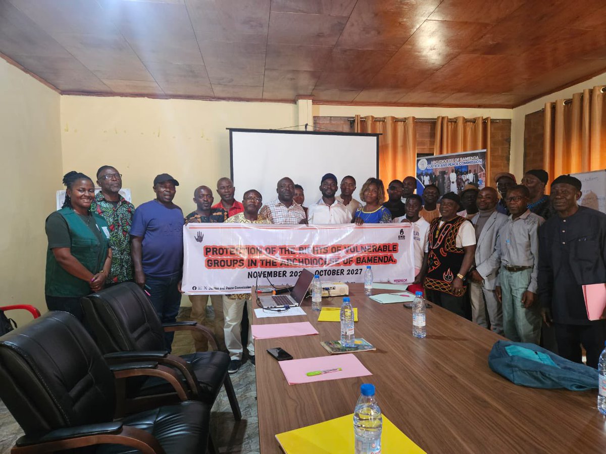 jps_bda's tweet photo. 𝐄𝐱𝐩𝐥𝐨𝐫𝐢𝐧𝐠 𝐭𝐡𝐞 𝐰𝐨𝐫𝐤 𝐨𝐟 𝐉𝐏𝐂 𝐦𝐞��𝐛𝐞𝐫𝐬 𝐢𝐧 𝐩𝐚𝐫𝐢𝐬𝐡𝐞𝐬!
We recently held a work session with  JPC members from 5 deaneries to discuss their work regarding human rights monitorx &amp; reporting, peace-building &amp; more.Let's keep working for justice &amp; Peace. https://t.co/FbWEhdcd5s