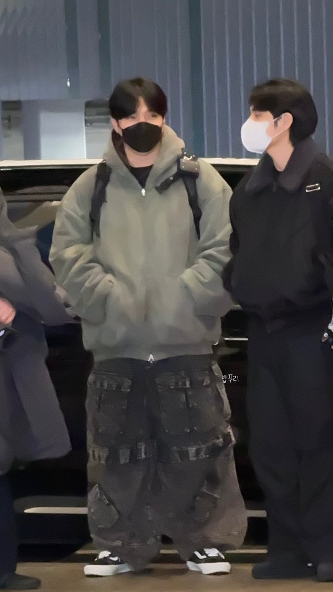 fourever__4's tweet image. 성진 머리잘랐어🥹🥹