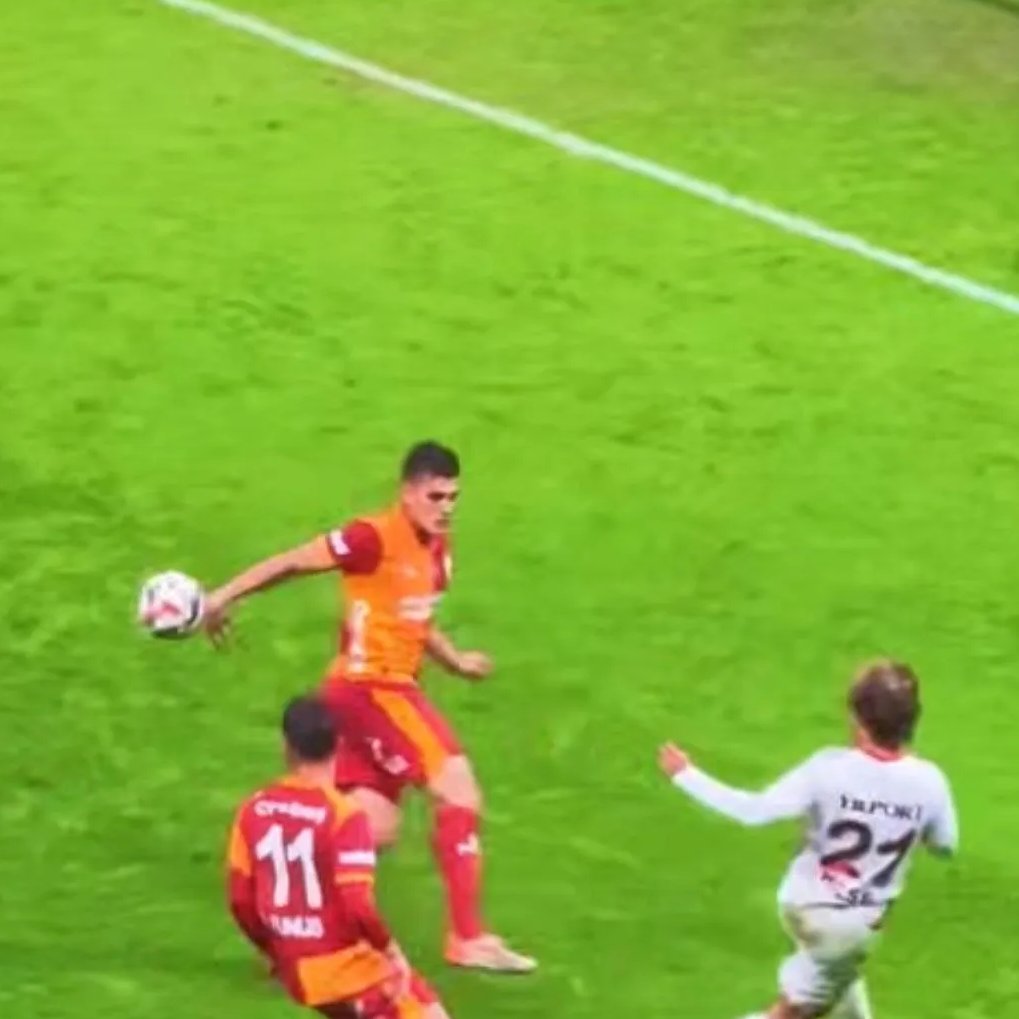 BersanTaskaya's tweet image. 🚨 18. Haftada oynanacak Alanyaspor-Fenerbahçe maçına, Galatasaray-Samsunspor maçında skandal karar veren ve Okan Buruk'un yakın dostu olan Mehmet Türkmen atandı!