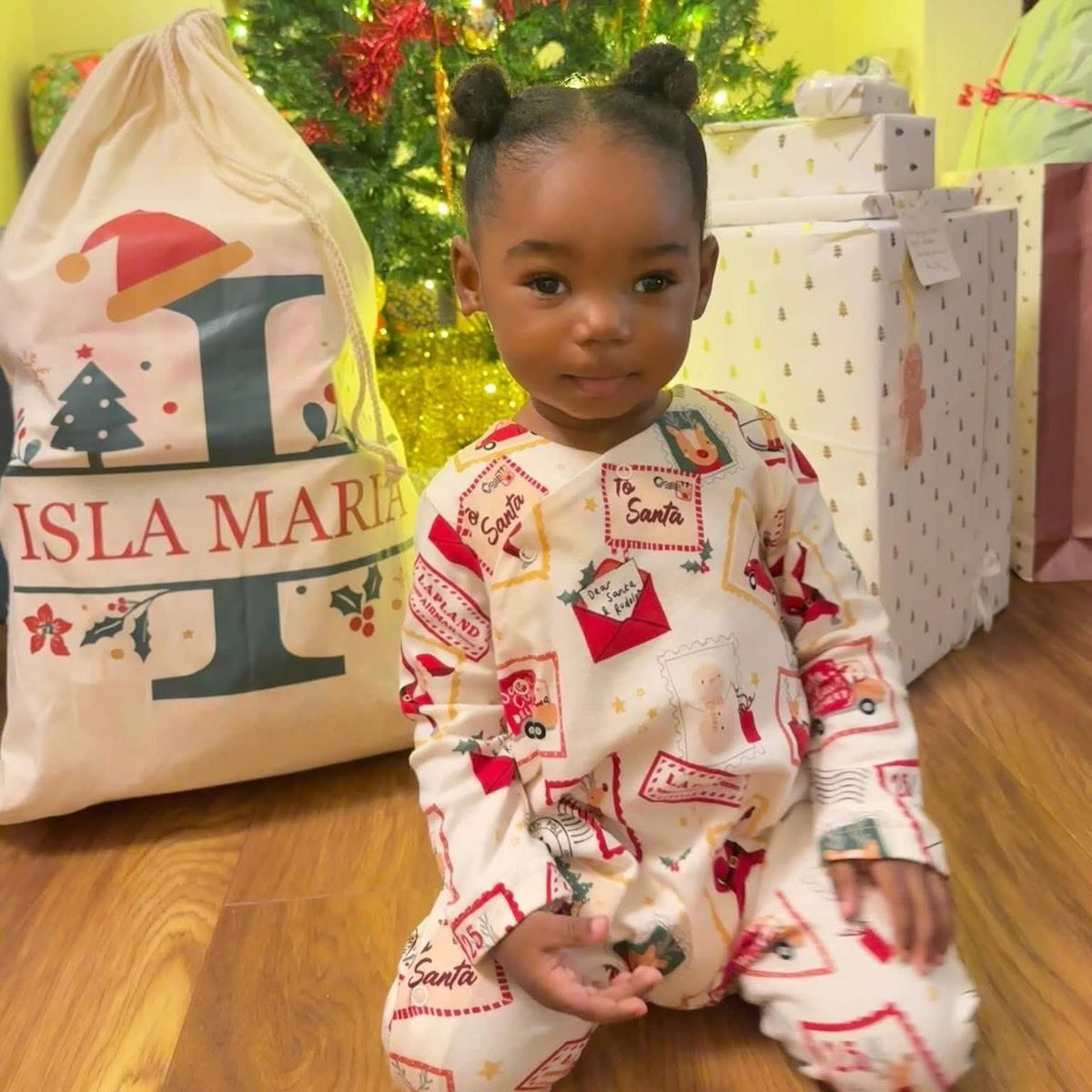 BroadfieldsUtd's tweet photo. We are devastated to share the news that on Monday morning one of our players, Natalmond Lewis-Robinson, and his partner Jess tragically lost their beautiful little daughter, Isla Maria. Isla was just seventeen months old and passed away following an unexpected short illness. https://t.co/fyh5hFiitb