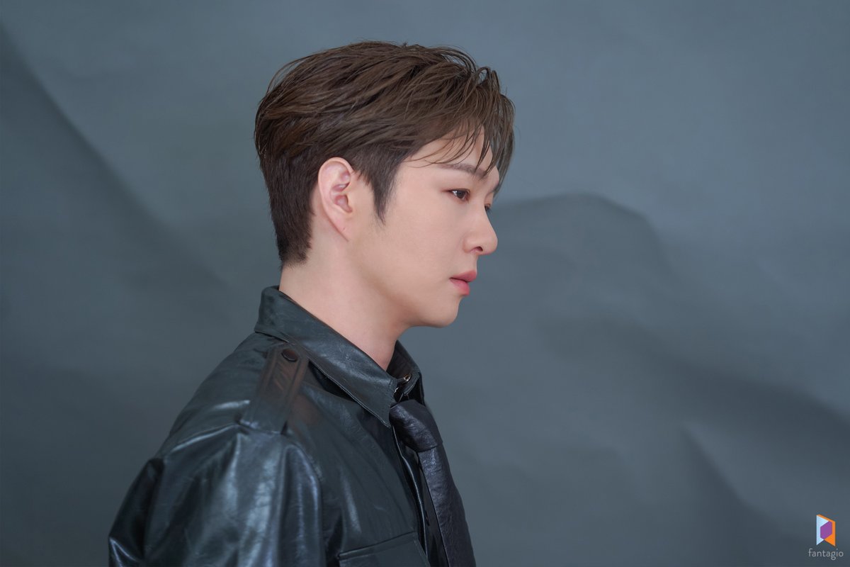 LeeCS_Official's tweet image. [#이창섭][비하인드컷] 아레나 1월호 촬영 현장

#LEECHANGSUB