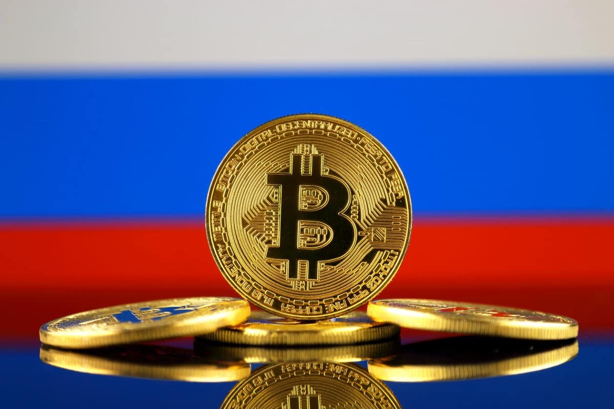 🟡 La Russie finalise un projet de loi visant à légaliser le trading de  cryptomonnaies. Les investisseurs particuliers non qualifiés pourront  bientôt trader des cryptos de manière légale. Le texte prévoit également