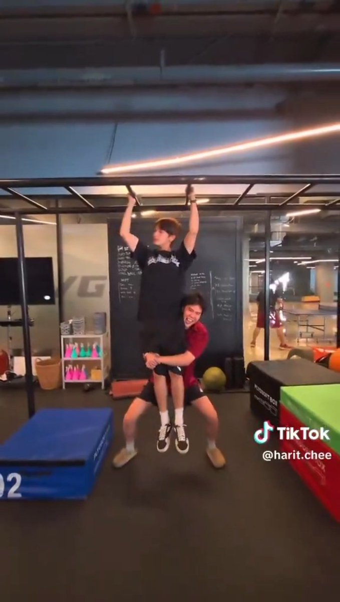 FanMyanmar24179's tweet image. His love for his little brother🤌🥹

CHIMON BIRTHDAY BEGINS
#staywithchimon26th #ssingchimon #ssingchimonmyanmarfan #ChimonWachirawit #Ssingss