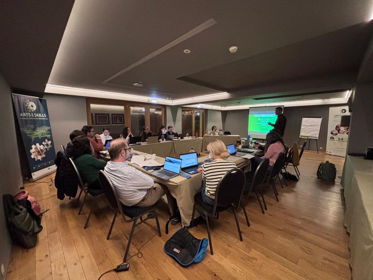 fp_empresa's tweet photo. 📍FPEmpresa participa en el TPM de ENNEPlus en Guimarães los días 14 y 15 de enero.
👉Ayer se trabajó en el avance del Social Incubation Programme y los Eco-Digithons.
👏Hoy tendrán lugar sesiones de mentorización, CoP y definir los próximos pasos.
#ENNEPlus #ErasmusPlus #VET https://t.co/VoGPF2A9JF