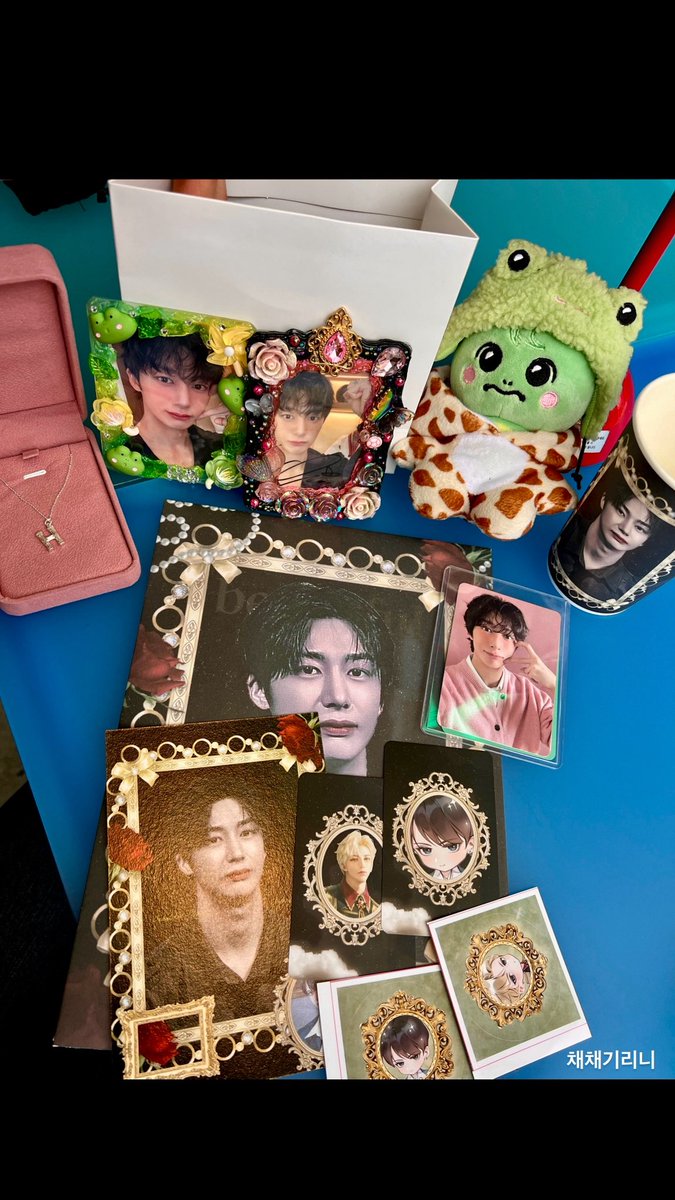 11giraffe1010's tweet photo. 4시간자고 지방러 첫 생카투어!!
이래서 생카를 다니는구낭 ㅎㅎ 
형워니 덕분에 새로운 경험 많이 해 본다
늦게 도착 했는 줄 알았는데 목걸이까지 받아서 첫 생카에 좋은 추억 만들어 주셔서 감사합니다🙇🏻‍♀️ 💕
#아름다운_형원_탄생일
#BEAUTIFUL_PRINCE_HYUNGWON
#HYUNGWON
#MONSTAX
#HBDtoHYUNGWON
#동그란미소의형원DAY0115