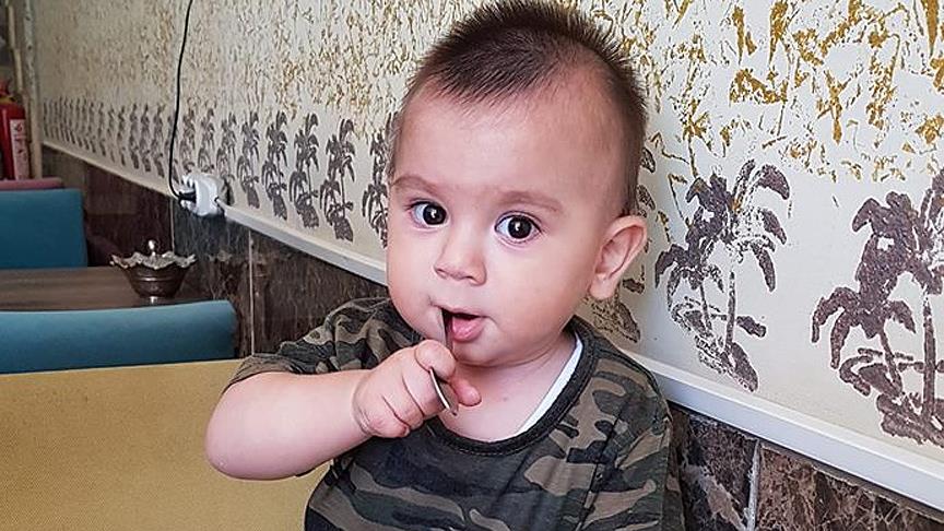 Fark ettiyseniz bu bebeler kahpece şehit edilirken hiçbir k*rdün ve s*lcunun ağzından ''çocuklar ölmesin'' cümlesini duymazsınız.

Ne zaman ki götlerinde bomba patlar bilin ki enik gibi ağlamaya başlarlar.

Öyle böyle tiksinmiyorum bu yaratıklardan.