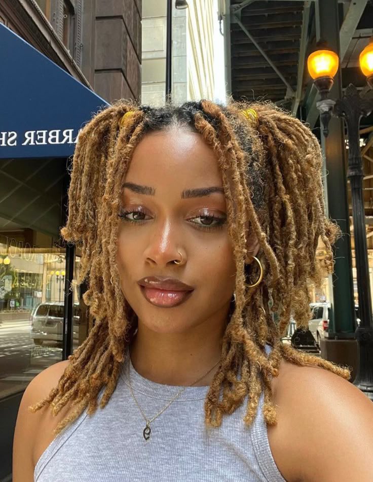 thenihiin's tweet image. Women on dreadlocks have the most insane face card 😍🥹