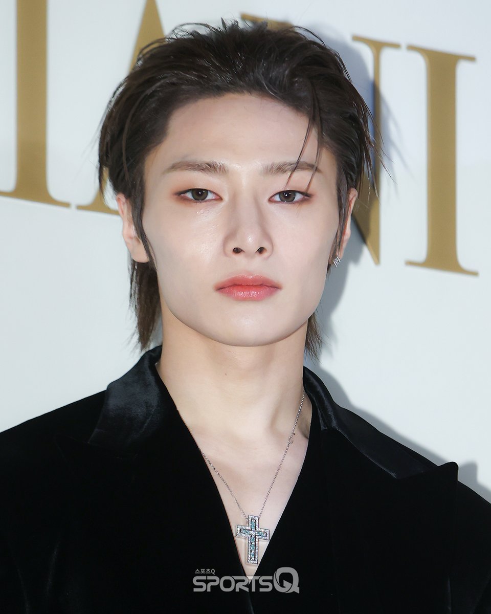 [#포토Q] 260115 ‘아이엔’ 다미아니 포토콜

📌sportsq.co.kr/news/articleVi…

#아이엔 #I_N
#StrayKids #스트레이키즈
#Damiani #다미아니