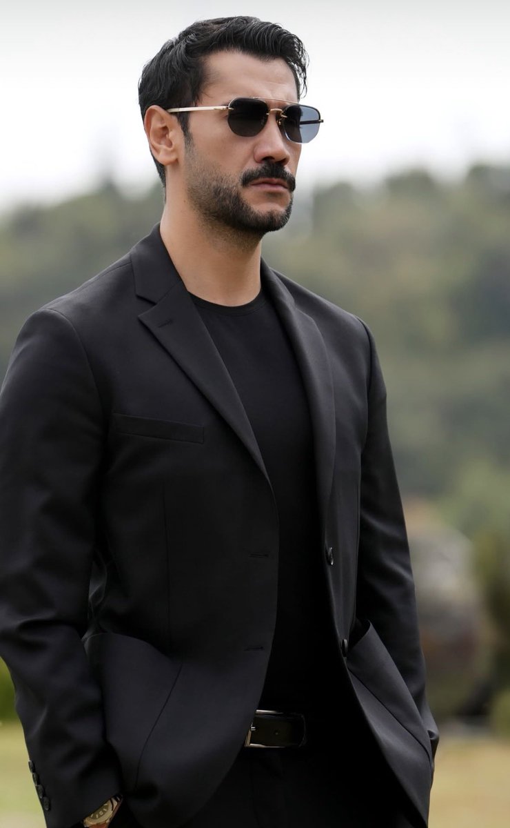 hellymis's tweet image. Yakışıklı 
Karizmatik 
Görkemli 
Ve en önemlisi bunların farkında. #uğurgüneş