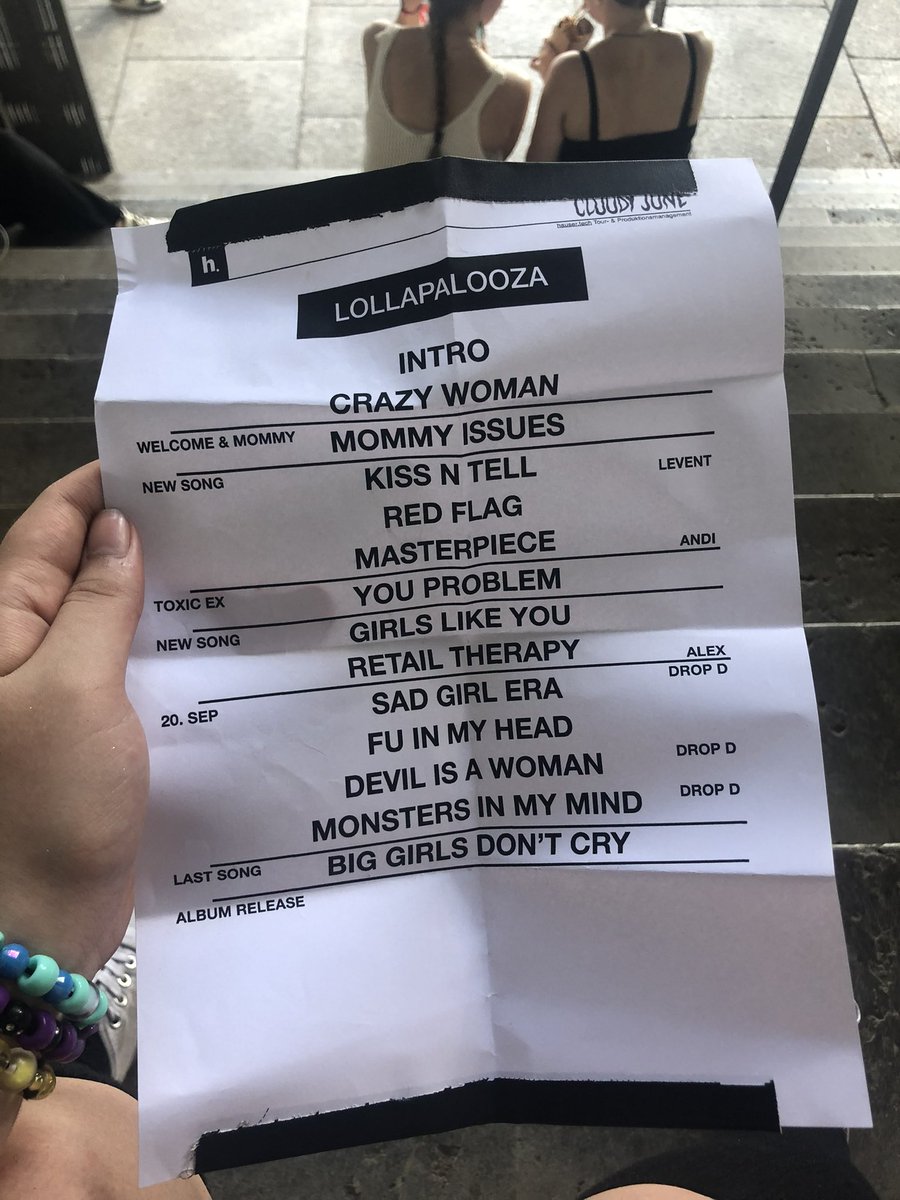 jules🍒 tweet media