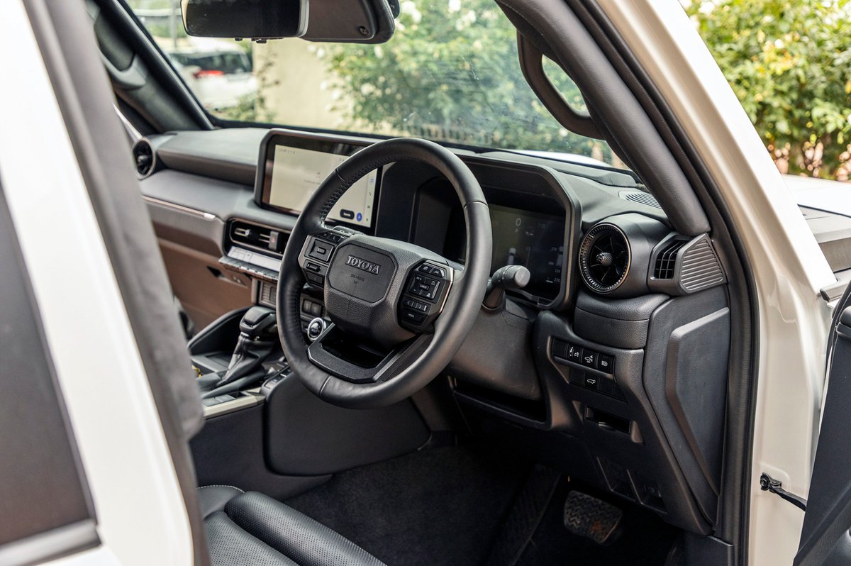 🤔 How do you make a Toyota Land Cruiser Prado even tougher? Hand it to SVI for B6 armour! ✅

What you get is world-class ballistic protection, all while the Prado's standard levels of luxury and off-road ability remain intact. 👏

📨 Contact SVI today: svi.co.za/contact-us/