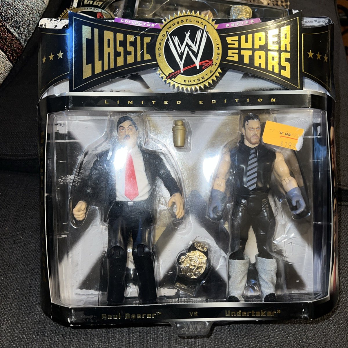 WWE Classic Superstars with the #Undertaker and Paul Bearer action