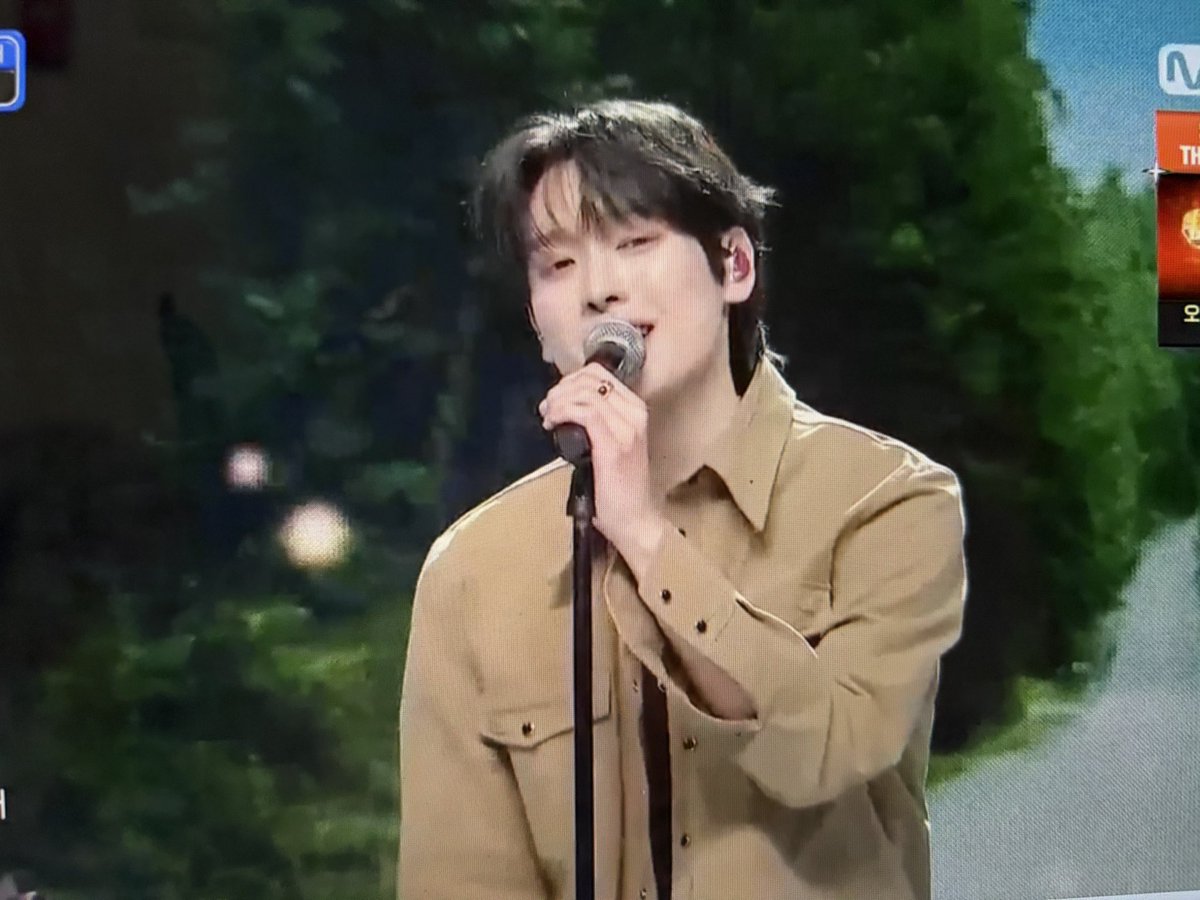 MinozFantasy225's tweet image. HE LOOKS SO HOT 🫠🫠🫠🫠🤎🤎🤎🤎