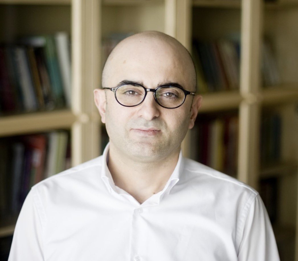 Günün ve Güncelin Edebiyatı'nda Seval Şahin, Emrah Polat ile edebiyathaber.net sitesini  konuşuyor.

14:00'te dinlemek için:
apacikradyo.com.tr 🌐