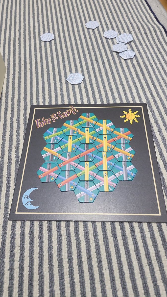 tamutamu3531's tweet image. #Takeiteasy
ソロ184点。
おおっ！気持ちいい～
5個繋がると良いね(笑)