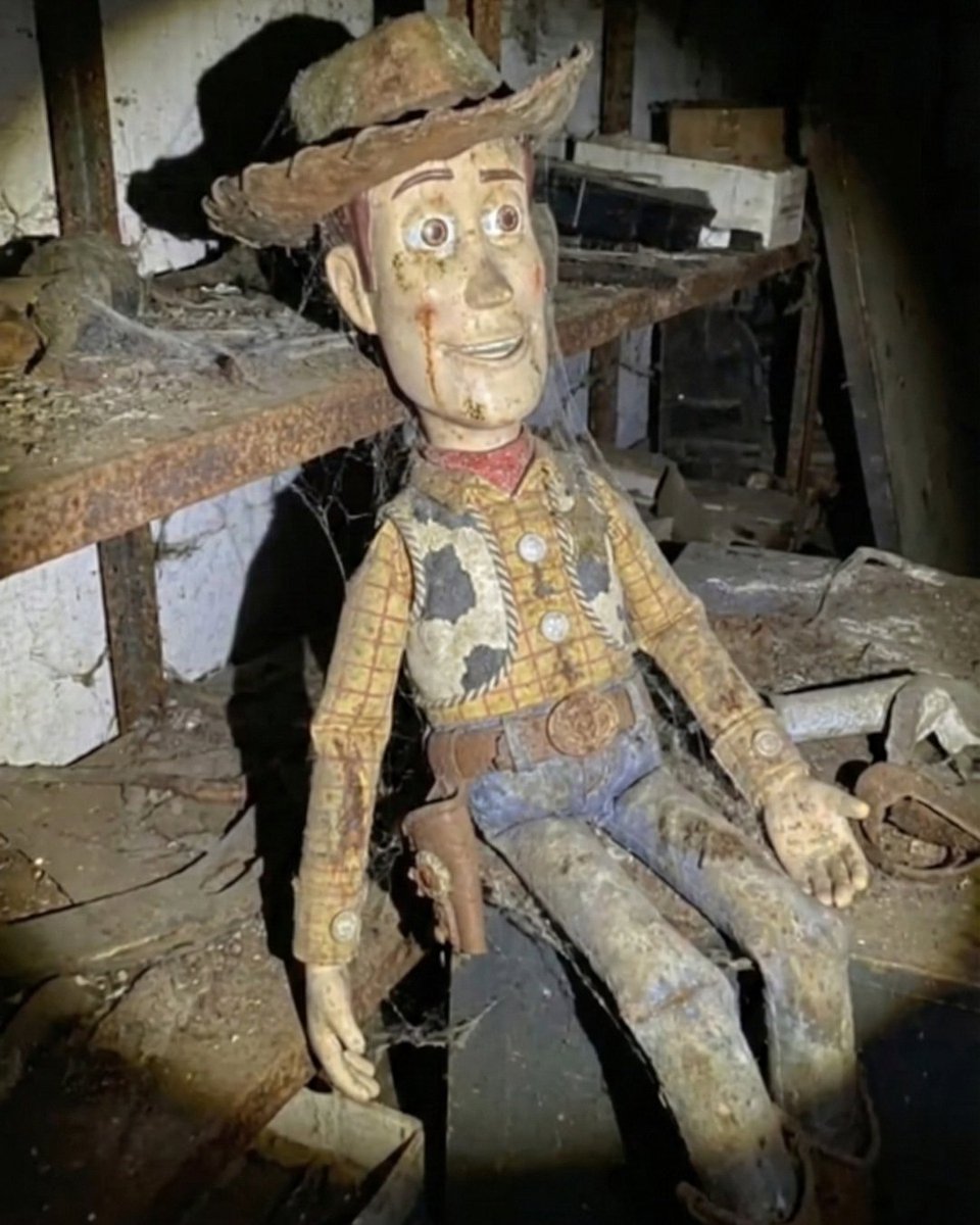 SeedifyAI's tweet photo. You found them 100 years later. 
The rust details from Seedify are honestly a bit too real.🕸️ 

#cursedimages #Zootopia2  #TOYSTORY5  #generativeai #AIart https://t.co/wP1mebO6IO