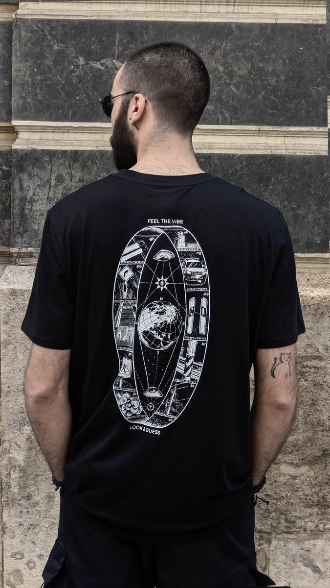 alifufi's tweet photo. Si reconoces el país solo por un poste, un bolardo, o la cinta de Ghana… esta camiseta es para ti 🌍
https://t.co/XVjlwp0ET2 https://t.co/oWoTYNzhbm