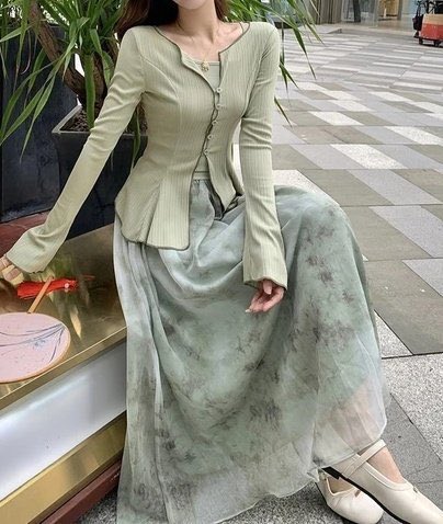 pingkymoon's tweet image. beautiful dress sets you’ll love

a thread