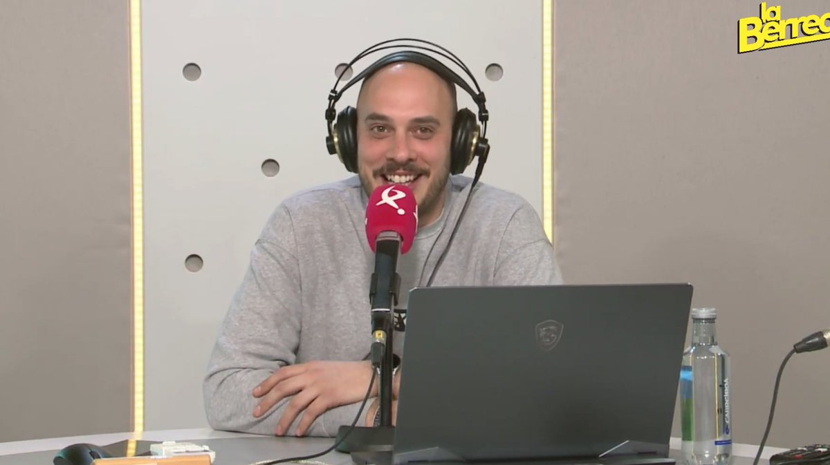 Mirad que solino, qué cara de "todo va bien pero, en realidad no..."

Tenéis el programa de ayer aquí 👉 linktr.ee/laberrea