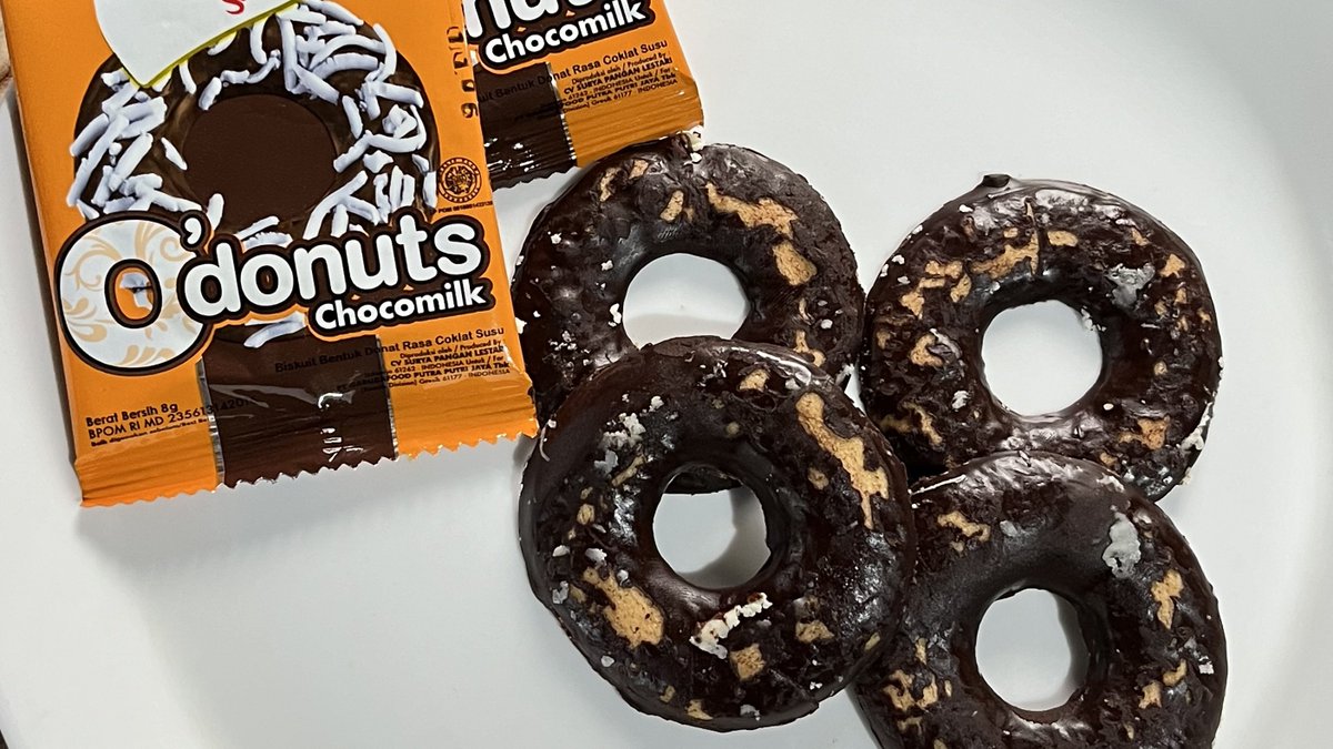 apolokacang's tweet image. i thought this JAJANAN SD was gone forever… turns out it STILL EXISTS GUYS, fr kangen bgt😭🫵🏼