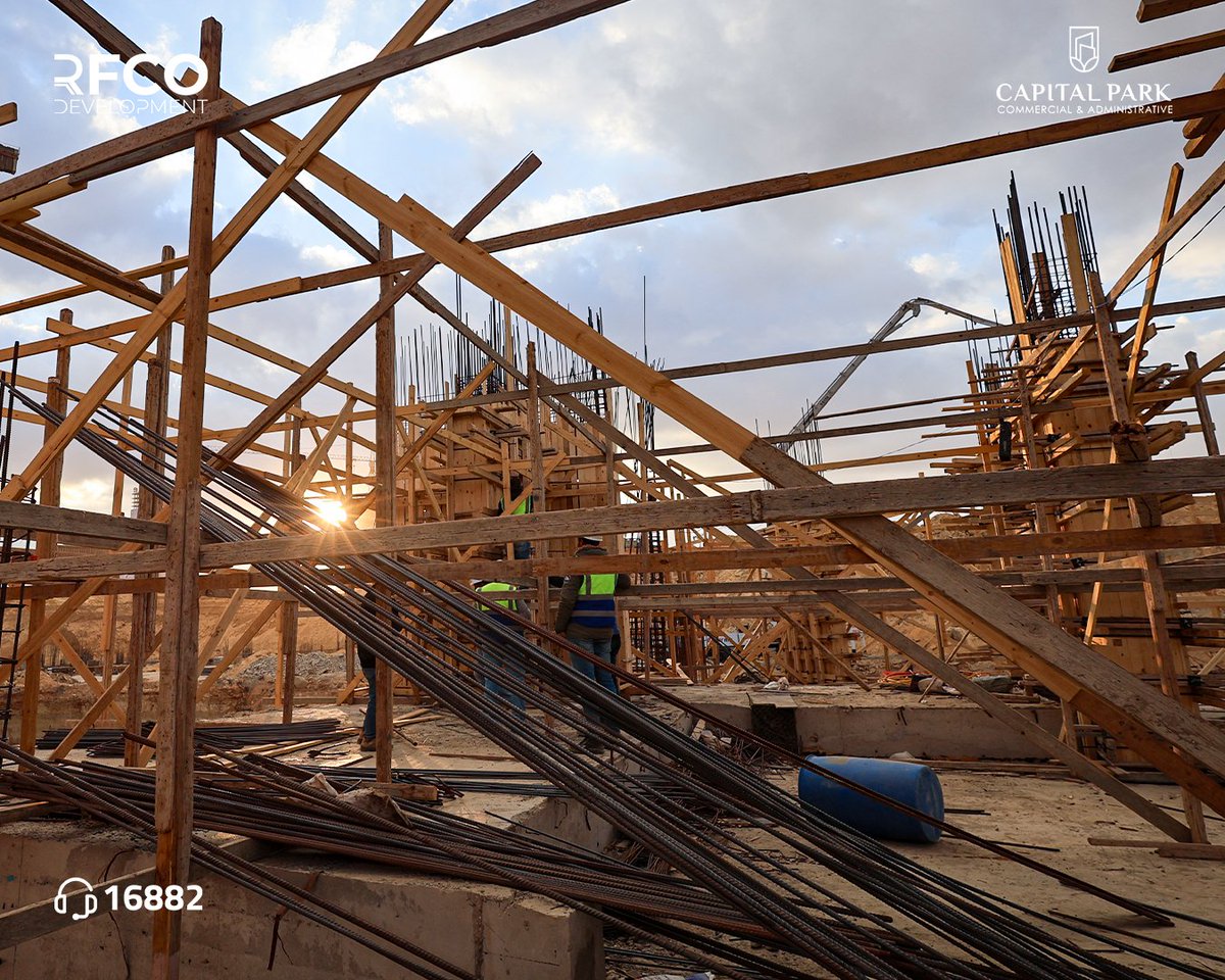 تقدم الأعمال مستمر في مشروع Capital Park بالعاصمة الإدارية
حيث يتم استكمال أعمال البناء
وجار صب عمدان الدور الأرضي (G) ضمن مراحل التنفيذ الإنشائي الجارية
#CapitalPark
#RFCO_Developments
#نبني_روابط