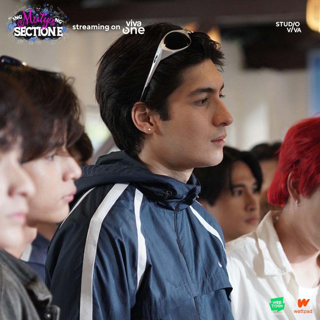 StudioVivaPH's tweet image. Obsessed with this look on Keifer! Kuhang-kuha mo kami! ❤️‍🔥

Don’t miss the EPISODE 7 of Ang Mutya ng Section E (The Dark Side) streaming this Friday, at 12MN only on Viva One share.vivaone.ph/AngMutyaNgSect…

#AMNSEBook2TheDarkSide
#AMNSELostInTheWoods
#AndresMuhlach
#StudioViva