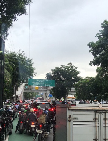 Transportasi Jakarta tweet media