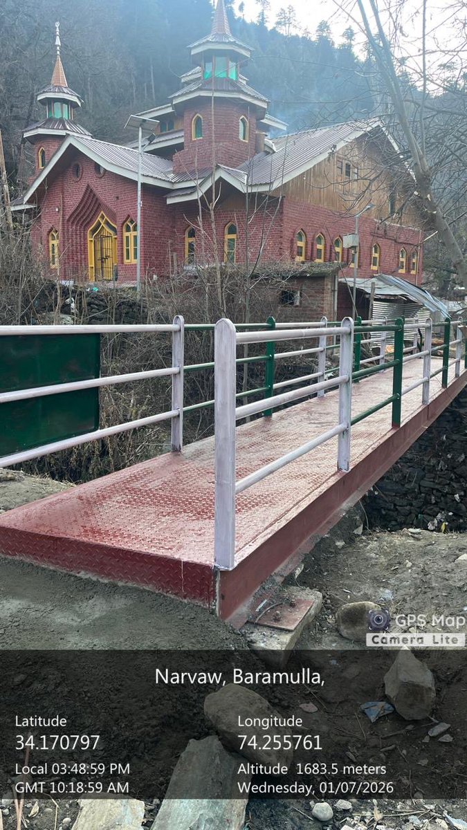 naveed_jkas's tweet photo. Rural Development Department Connecting habitations .Foot bridge of 43 ft length constructed at Gantamulla block Narwah Baramulla economically within 5 lacs from CDF 
@shafi_uri 
@AsadamAijaz 
@mingasherpa 
@MudasirKAS 
@RDDBaramulla https://t.co/g2g18WztJK