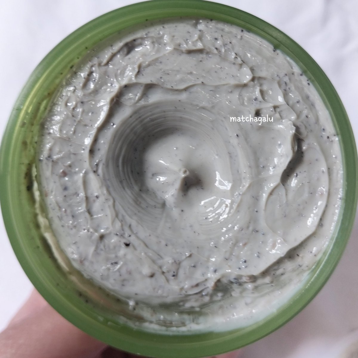 _matchagalu's tweet image. if you need DEEP exfoliating, u should try this clay mask!!!