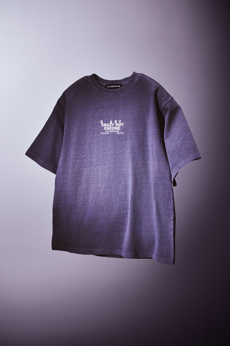 HYBE_MERCH's tweet image. LE SSERAFIM EASY CRAZY HOT ENCORE TOUR Official Merch.
Concept Photo (1/3)

💜 상품 공개: 2026. 01. 19. 11AM(KST)
📆 판매 오픈: 2026. 01. 20. 11AM(KST)
📍@weverseshop

#LE_SSERAFIM #르세라핌
#EASY_CRAZY_HOT
#EASY_CRAZY_HOT_ENCORE
#EASY_CRAZY_HOT_IN_SEOUL