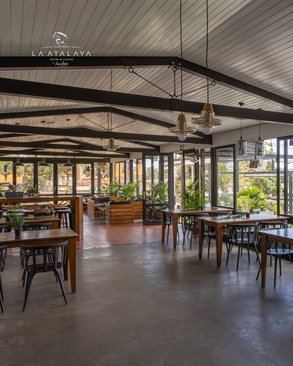 En Atalaya Eventos tenemos una amplia variedad de espacios en los que podrás celebrar tu evento como más se adapte a tus necesidades.

Contacta ahora con nosotros para más información al teléfono 📲 615 618 475 o el email atalayaeventos@lopezecheto.com