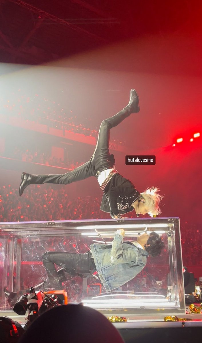 aiwasubarashii's tweet image. 4 years and this jeno-haechan's quite down pair still gagged me.