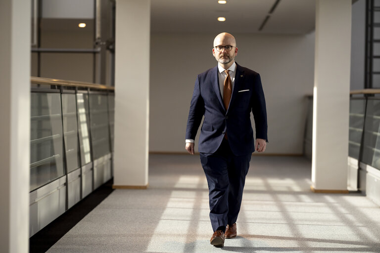 k_akfa's tweet image. I mina trakter säger man att kvinnor med såna här höfter är bra föderskor.