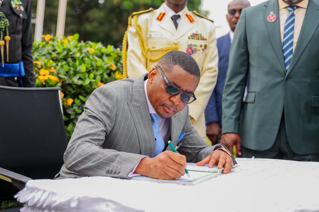 Rt. Hon. Peter Odey tweet media