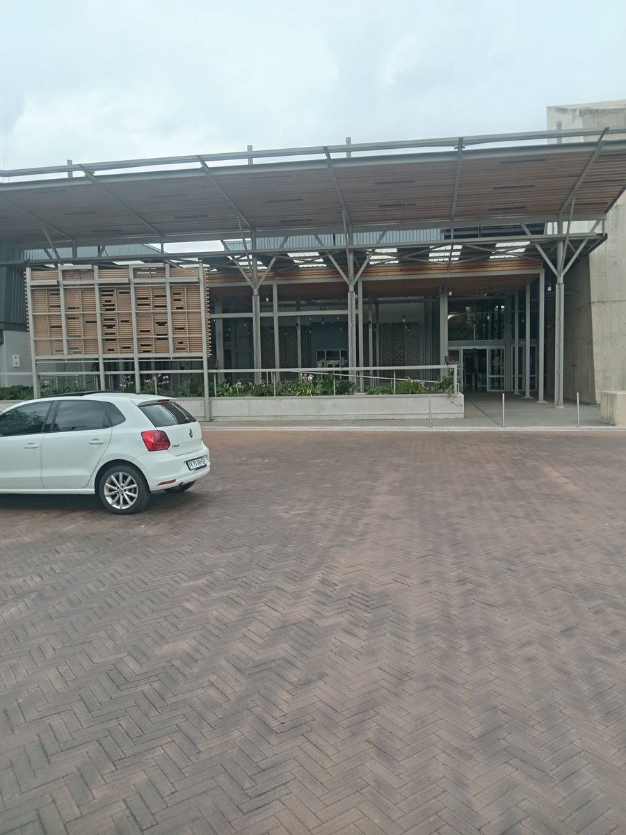 Nando Moeketsi tweet media