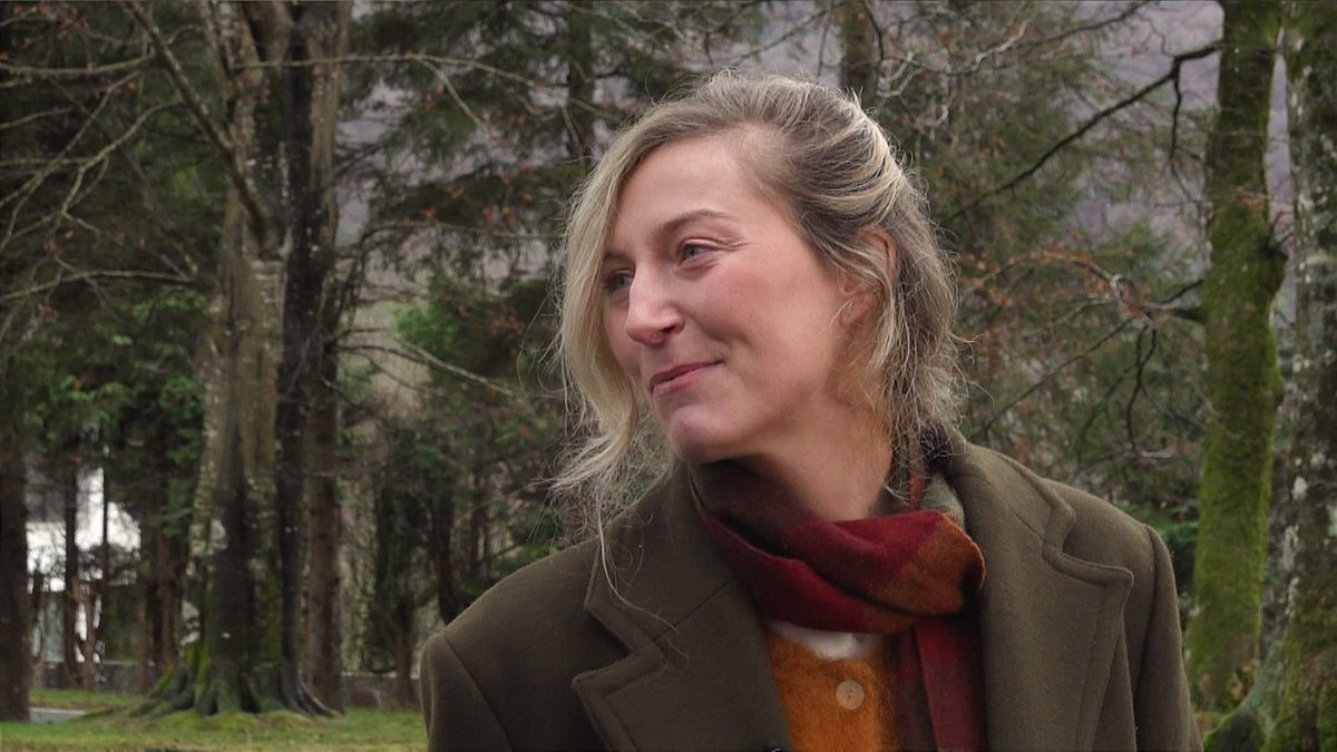 Artefaktua tweet media