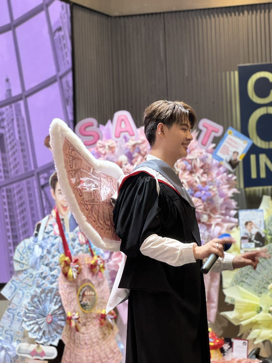 LKS4EVR's tweet image. แก แล้วอยู่ๆนางฟ้าติดปีก

SAINT MASTER GRADUATION 
#เซ้นต์จบปริญญาโทแล้วครับ
#Saint_sup