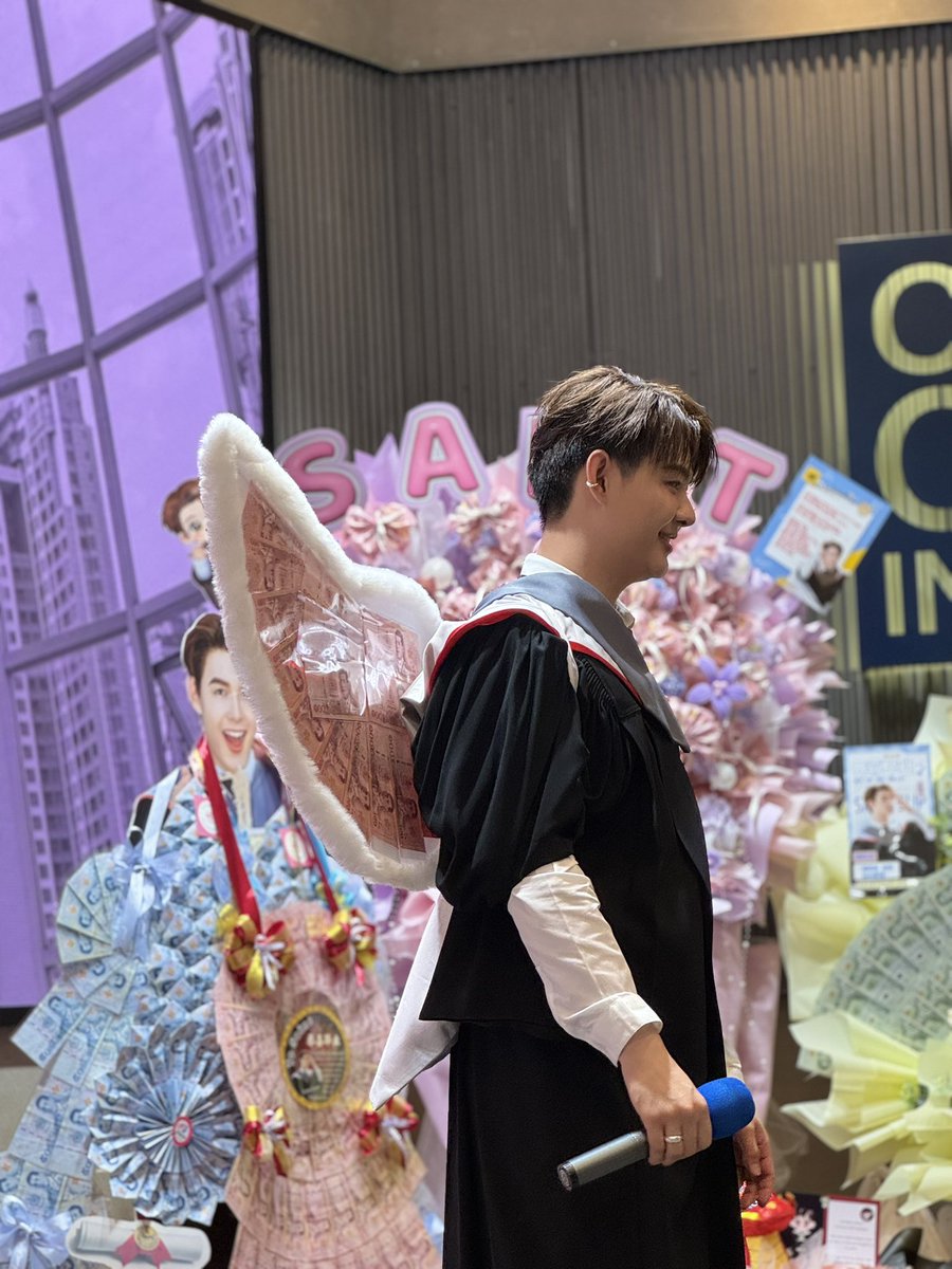 LKS4EVR's tweet image. แก แล้วอยู่ๆนางฟ้าติดปีก

SAINT MASTER GRADUATION 
#เซ้นต์จบปริญญาโทแล้วครับ
#Saint_sup