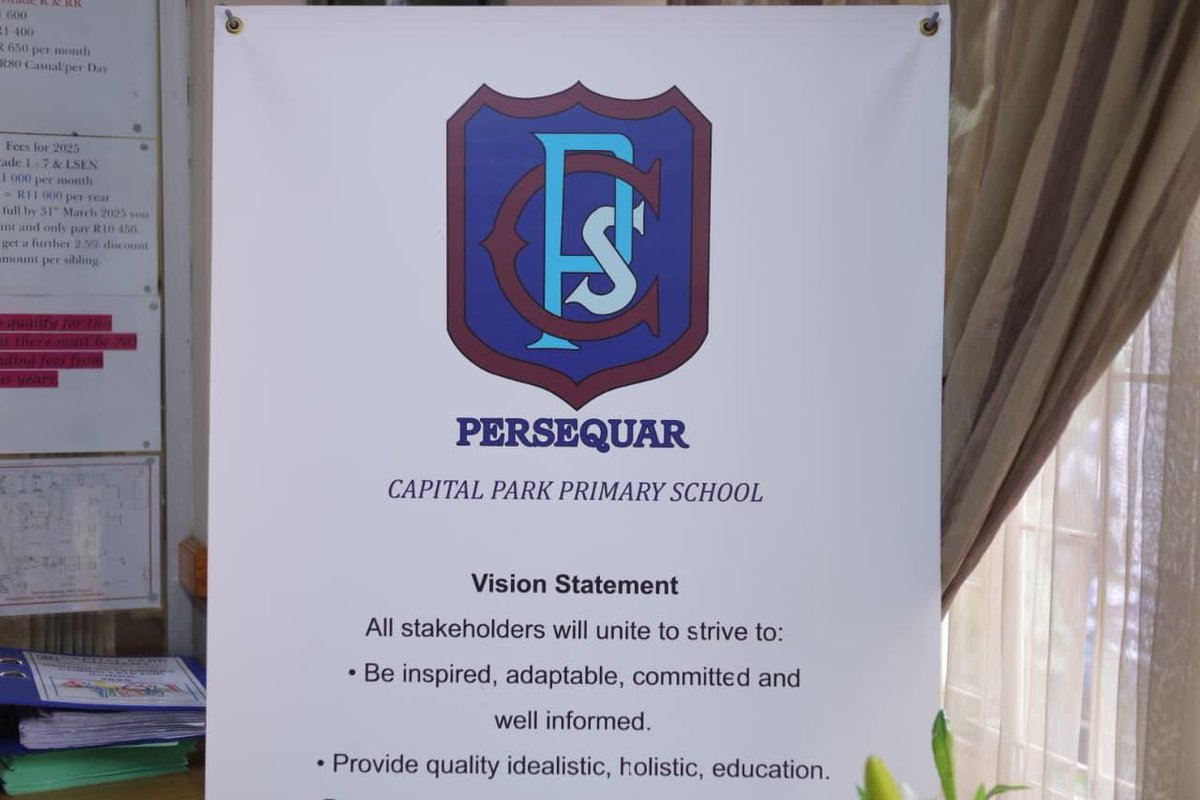 Ngwana_Badimu's tweet photo. ♦️Happening Now♦️

The MMC of Health visited Capital Park Primary School as part of the Back to School Campaign.

During the engagement, the school confirmed that it does not have learner placement challenges and has, in fact, exceeded its expected learner enrolment for the academic year. 

#EFFInGovernment