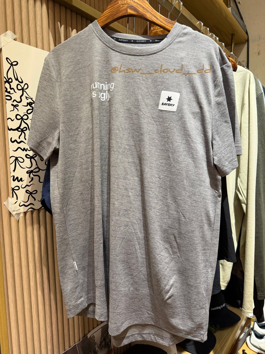 hsw_cloud_dd's tweet image. 260115 in 고알레 클럽 하우스 인스스 영상
운동하는 하성운 멋있어‼️ 축구 좋아해서 축구에 진심인 성운이도 너무 멋짐
운동할때 편하게 입었음 해서 운동복 티셔츠 선물했는데 찰떡같이 입어주구🥰 행복
고마워 성운아🫶🏻 뭐든 울 떵운이가 입으면 다 예뻐 보인다! 하성운 사랑해♥️
#하성운 #인증요정