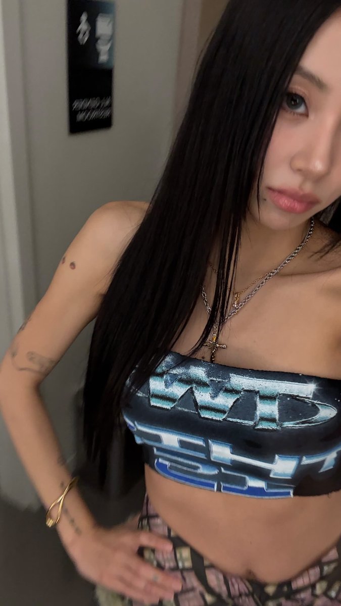 chaeyoung archive tweet media