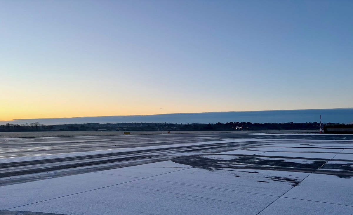 There’s snow stopping us from taking pics of the runway… when these are the views ❄️☀️

We’ve been loving this sunny yet frosty start to the year.

Captured similar scenes on your flight to or from SOU? We’d love to see them!
