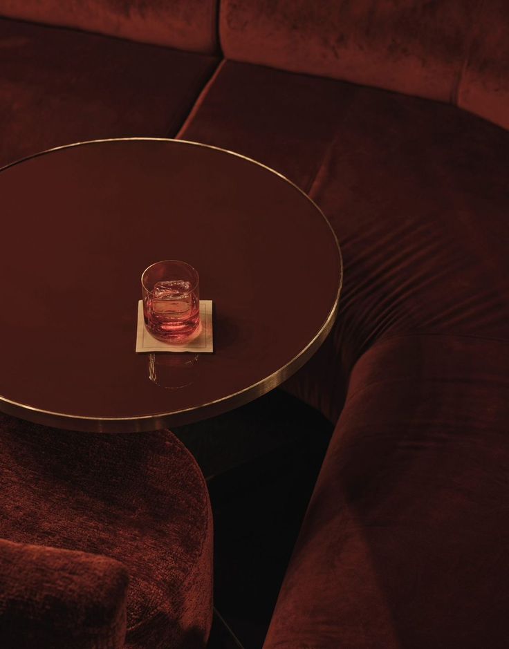 adonispara's tweet image. Bring back male spaces