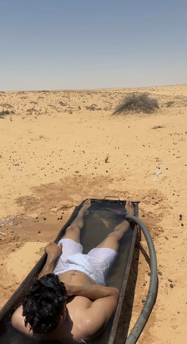 ifjfu76's tweet image. قم خل النياق تشرب