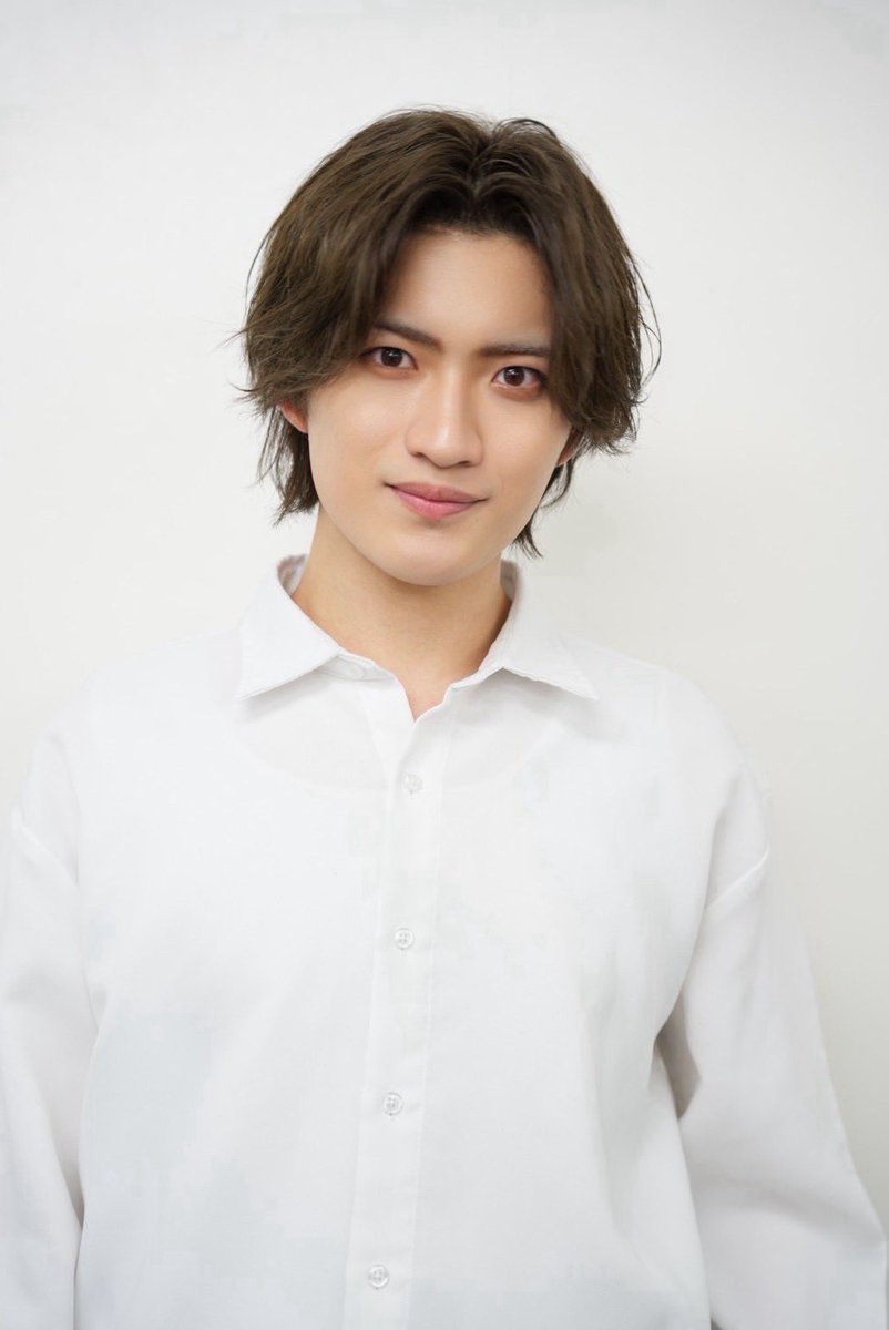 utsumi_Ta1's tweet photo. 【お知らせ】
1月31日（土） 19:00〜
1対1のビデオライブトークアプリ「WithLIVE」にてオンライントーク会を行うことが決定しました！

直接じっくりお話できる機会を作りたかったので嬉しいです！皆様ぜひ😊 https://t.co/4axlYoYosC