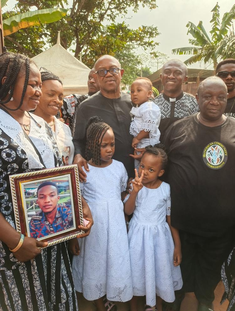 PeterObi's tweet image. Yesterday, I attended a deeply emotional and heartbreaking burial of three siblings, Stephen Onyeka Omatu, Casmir Nnabuike Omatu, and Collins Kenechukwu Omatu, the three young brothers whose lives were cruelly cut short in the Great Nigeria Insurance building fire in Lagos,…