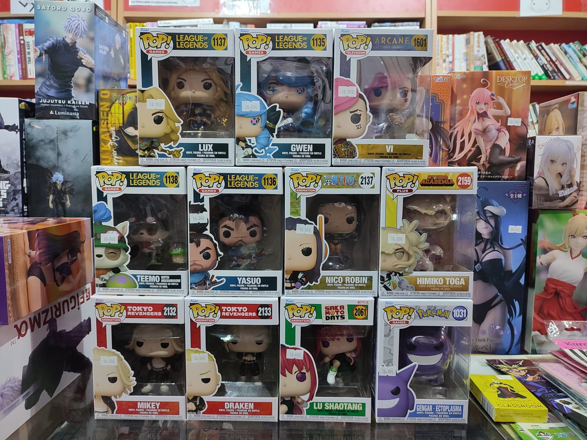 Os pongo una galería de mas merchandising que hemos puesto hoy a la venta ^^