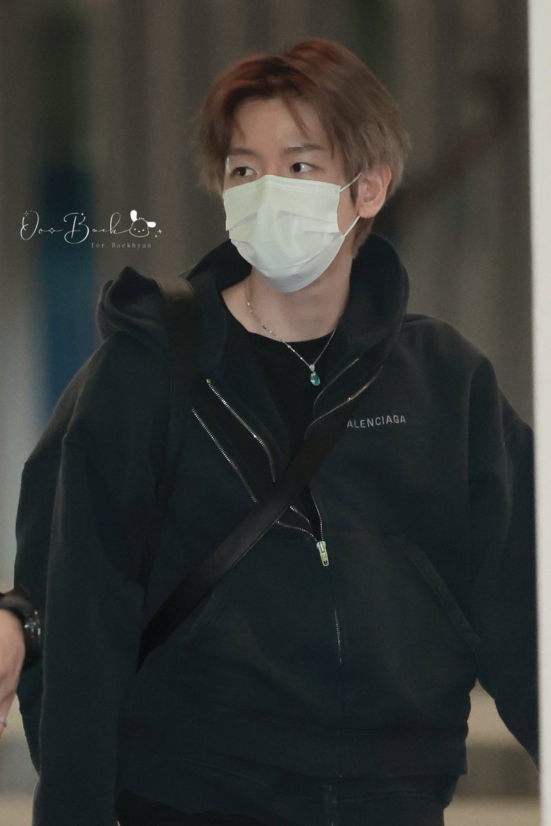 OooBaek0506's tweet image. 260115 ICN🛫

@B_hundred_Hyun 
#BAEKHYUN  #백현 #ベッキョン #伯贤
