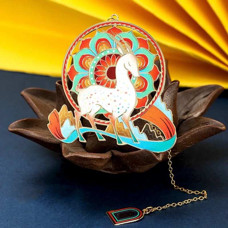 dhgate's tweet image. Mark your stories with style 📖✨ Dunhuang-inspired metal bookmarks featuring lotus, deer, and Bodhisattva designs for a touch of culture
Shop now🛒cutt.ly/otkXSrWc
More Options👉cutt.ly/Ztaj4tQN
#DunhuangStyle #MetalBookmark #CulturalAesthetic #ReadingEssentials